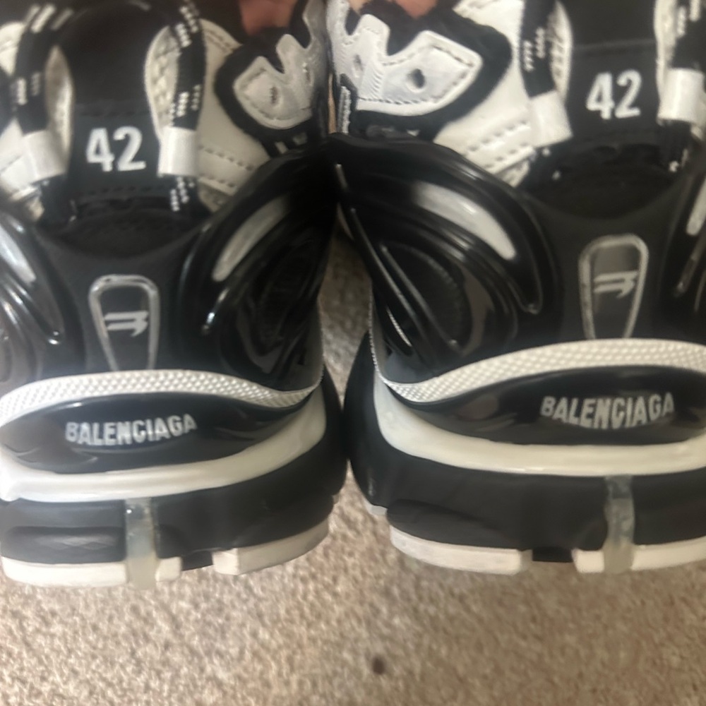 Balenciaga White and Black - Picture 13 of 13